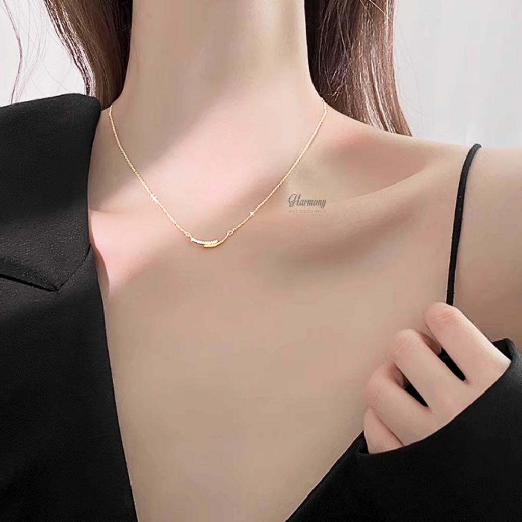 Dây chuyền bạc nữ mặt cong dài basic đính đá 2 màu xi bạch kim và vàng sang chảnh | HARMONY ACCESSORIES VC60