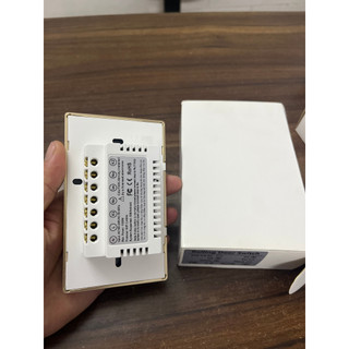 Công tắc cửa cuốn tuya wifi