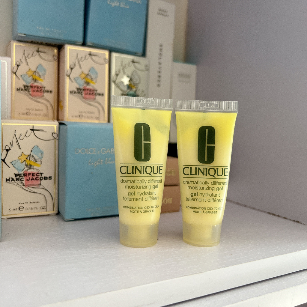 Clinique Kem Dưỡng Ẩm Gel Cho Da Dầu Dramatically Different Moisturizing Gel 15ml, 30ml