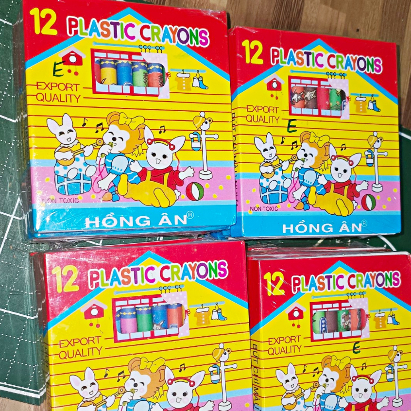 Hộp 12 cây bút chì màu sáp cho bé thoải mái sáng tạo