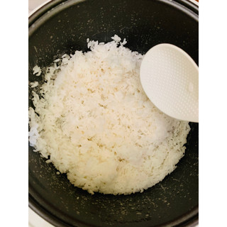 Gạo ST25 (Dẻo mềm,Ngọt cơm,Thơm nhiều).Bao 5kg.