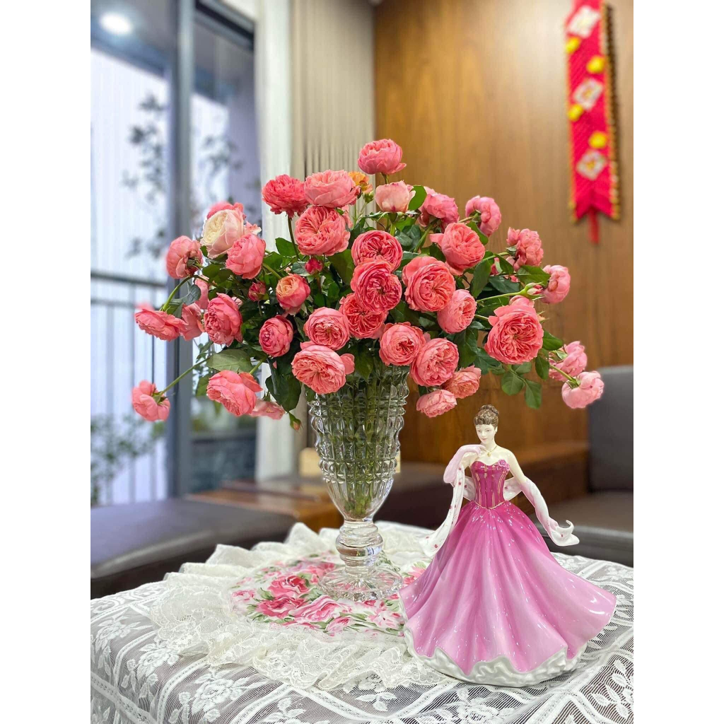 BÌNH HOA THUỶ TINH DÁNG CÚP TRONG SUỐT