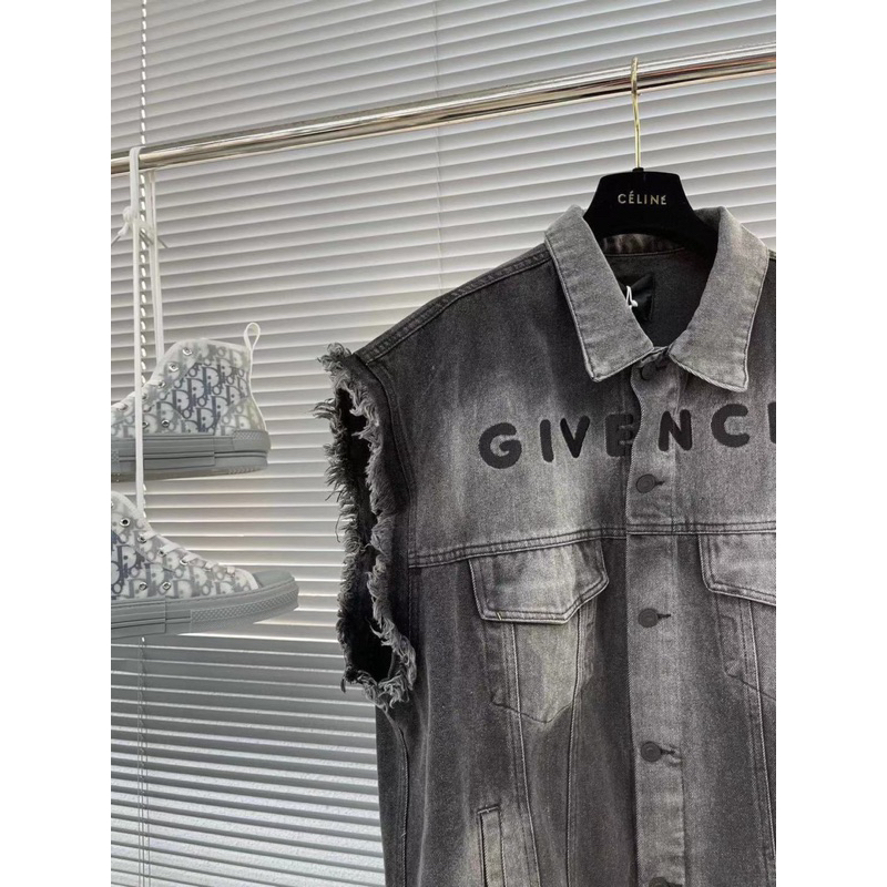 Áo gile denim G.I.V.E.N.C.H.Y hoạ tiết rách NewArrival 2023