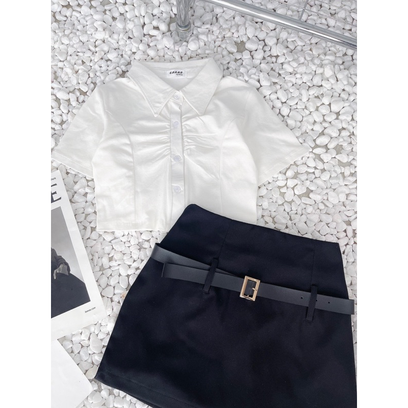 SET ÁO CROPTOP SƠ MI NHÍU NGỰC TRẮNG + CHÂN VÁY ĐEN + BELT