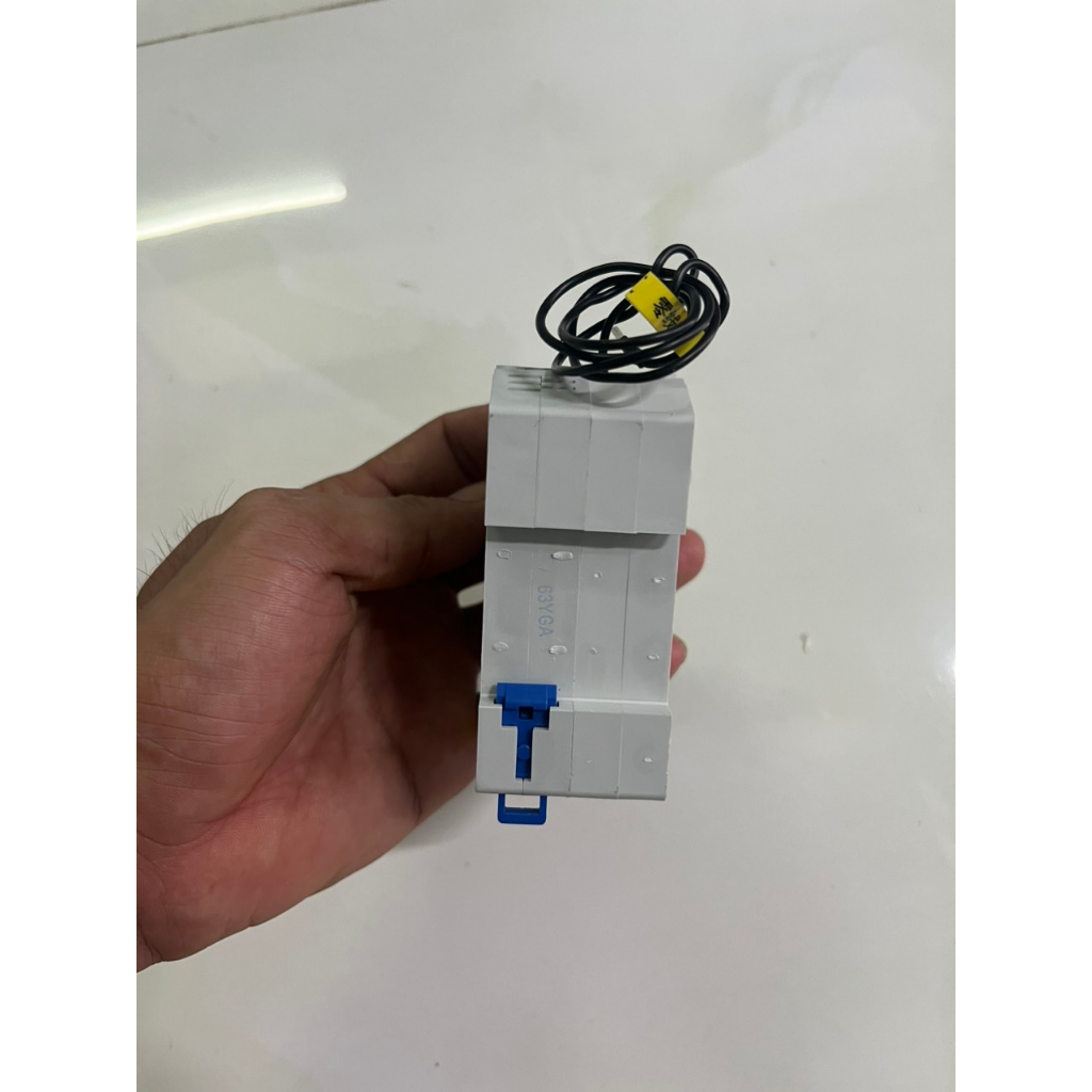 Aptomat thông minh Wifi Tuya 1P