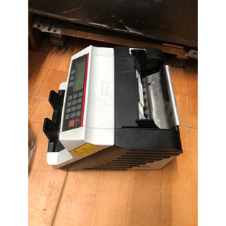 Máy đếm tien Silicon MC3300 cũ
