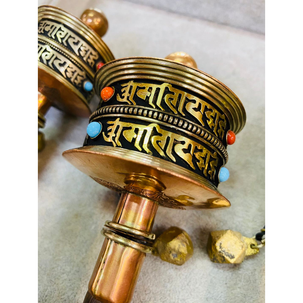 Kinh luân tay Nepal trung