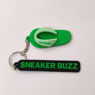 Móc khóa dép Sneaker Buzz siêu dễ thương