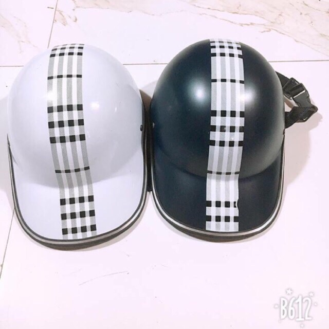 Mũ Bảo Hiểm Lưỡi Trai giá rẻ - Màu đen hoặc trắng - Thời trang