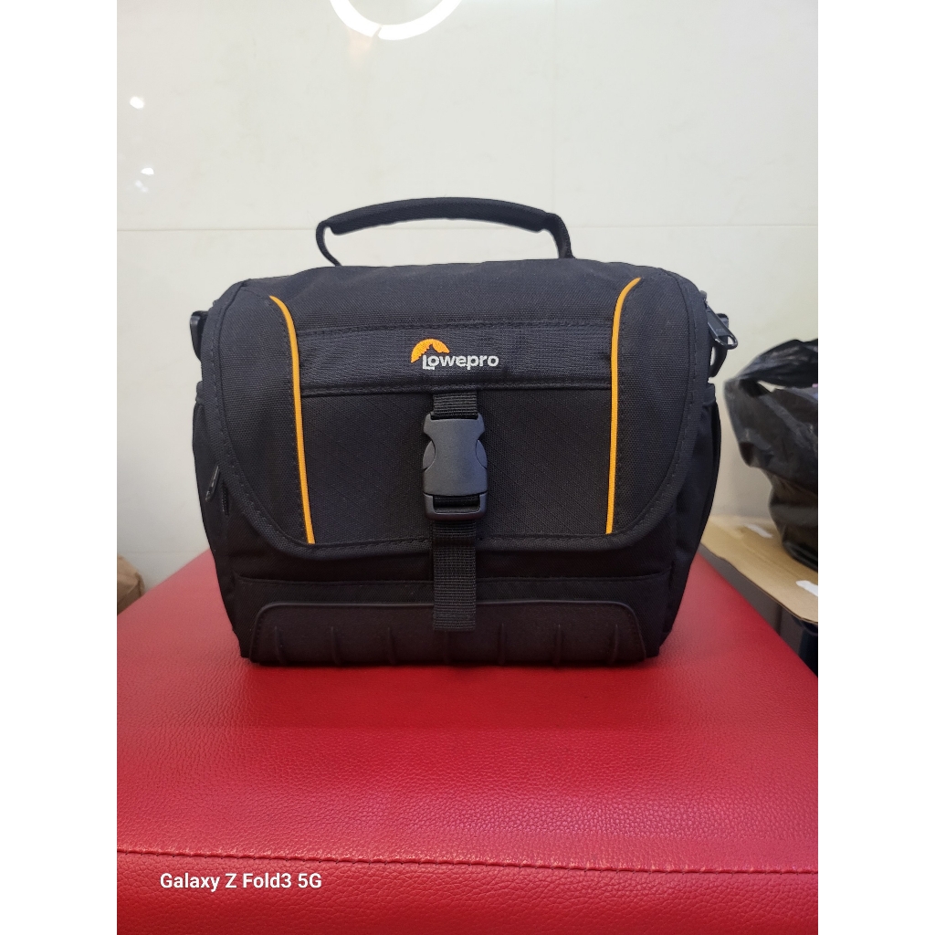 Túi đeo chéo Lowepro USA