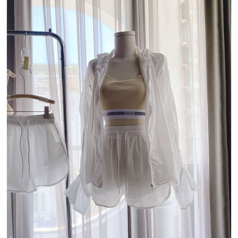SET ÁO SƠ MI KHOÁC NÓN + CROPTOP BRA NUDE VIỀN CHỮ 2 DÂY + QUẦN SHORTS TRẮNG
