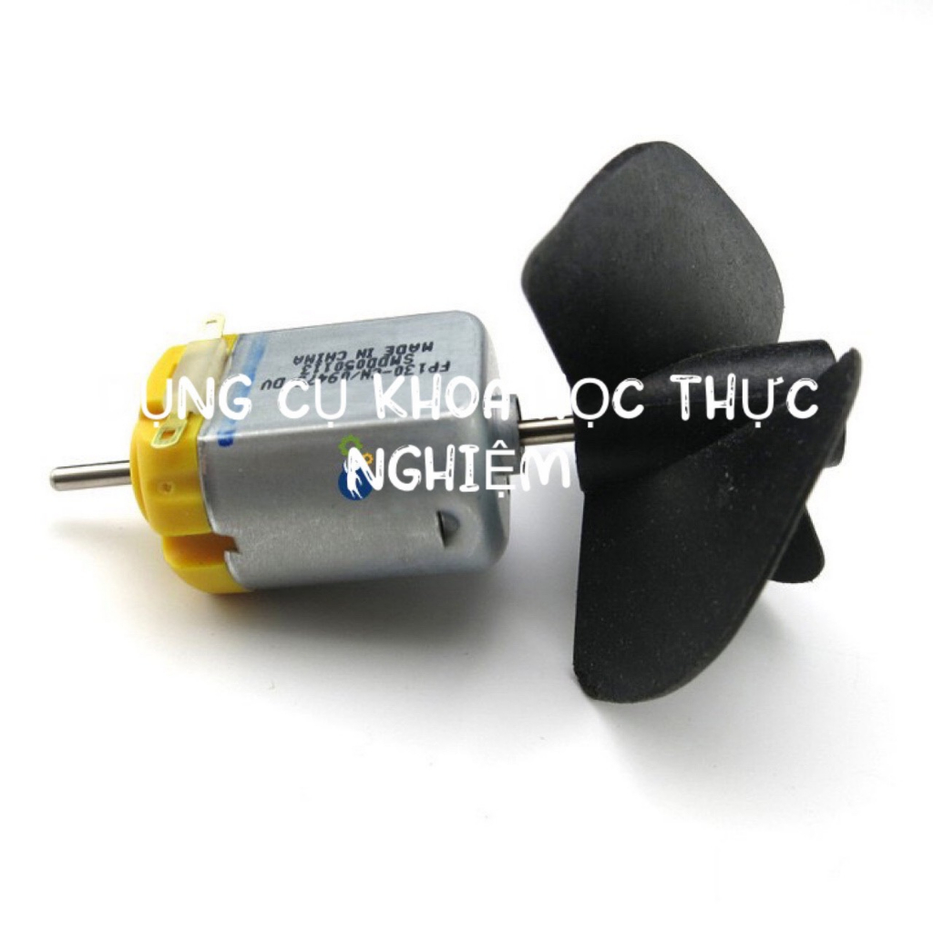Chân vịt 3 lá trục 2mm chế tàu thuyền chất lượng cao - D0118