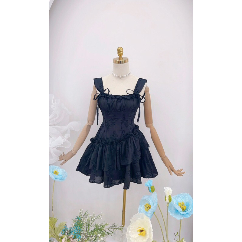 Váy thô thêu buộc nơ