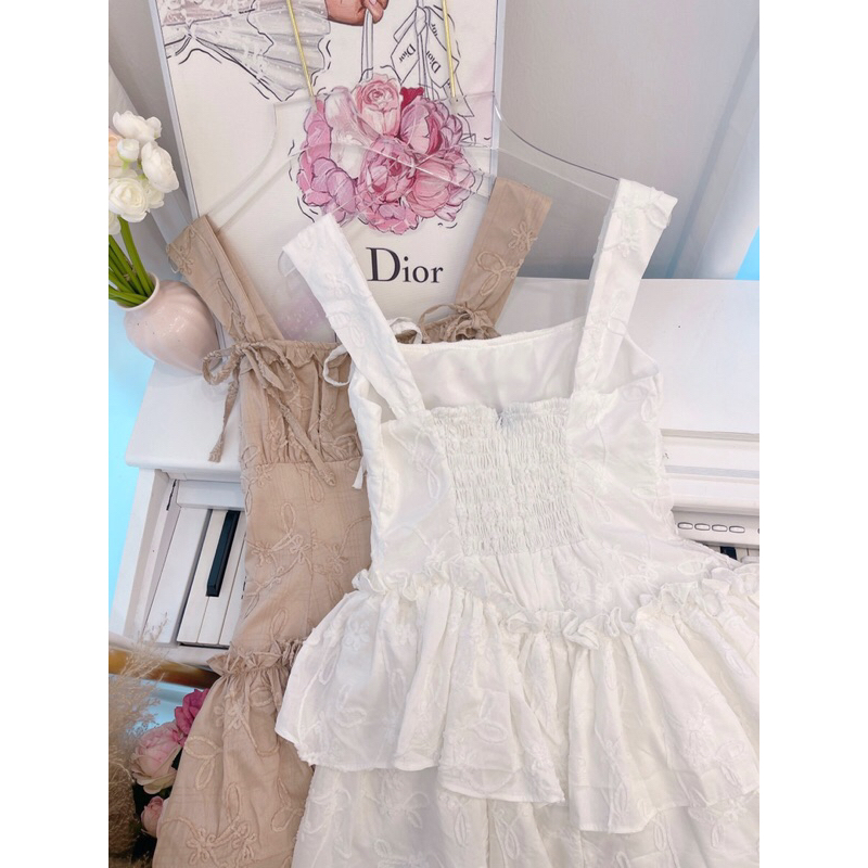 Váy thô thêu buộc nơ