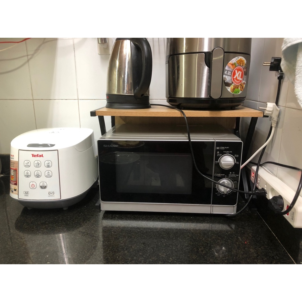 Kệ lò vi sóng 2 tầng kích thước 30x50 cao 33 cm mặt gỗ cao su.
