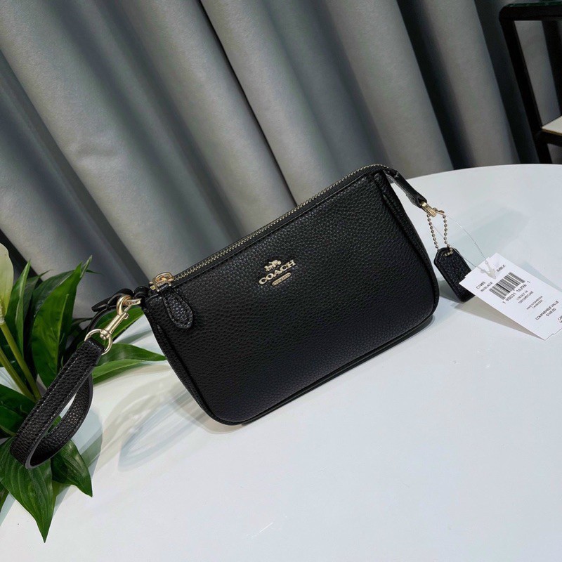 Túi kẹp nách Coach Nolita trẻ trung C1985