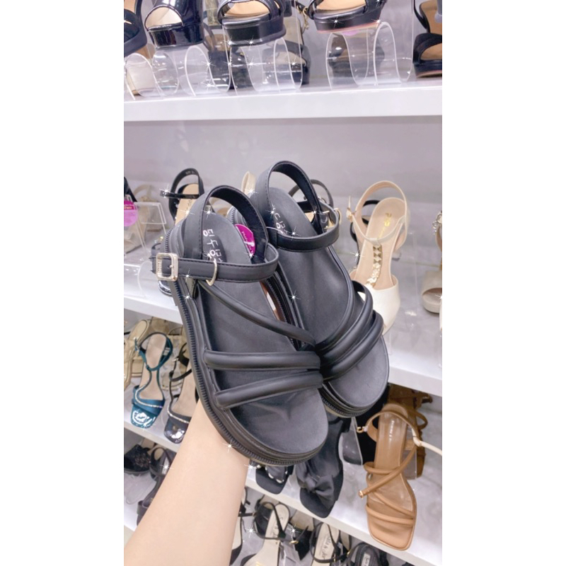 Sandal nữ 715 siêu hot 2023
