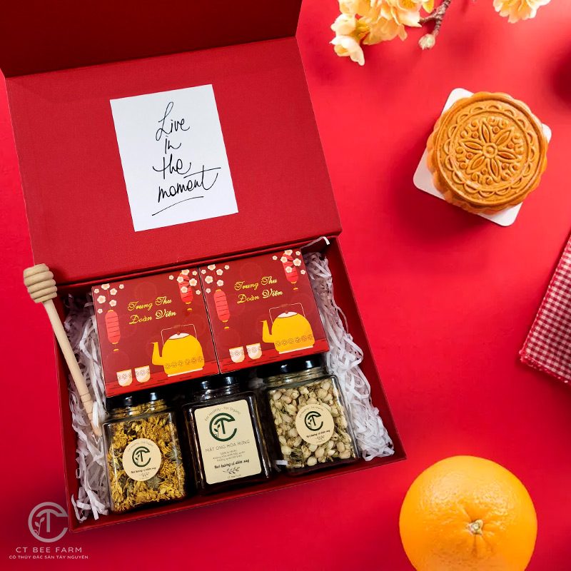 SET QUÀ TẶNG TRUNG THU 2023 - Hộp Quà Bánh Trung Thu, Mật Ong & Trà Thảo Mộc CTG303