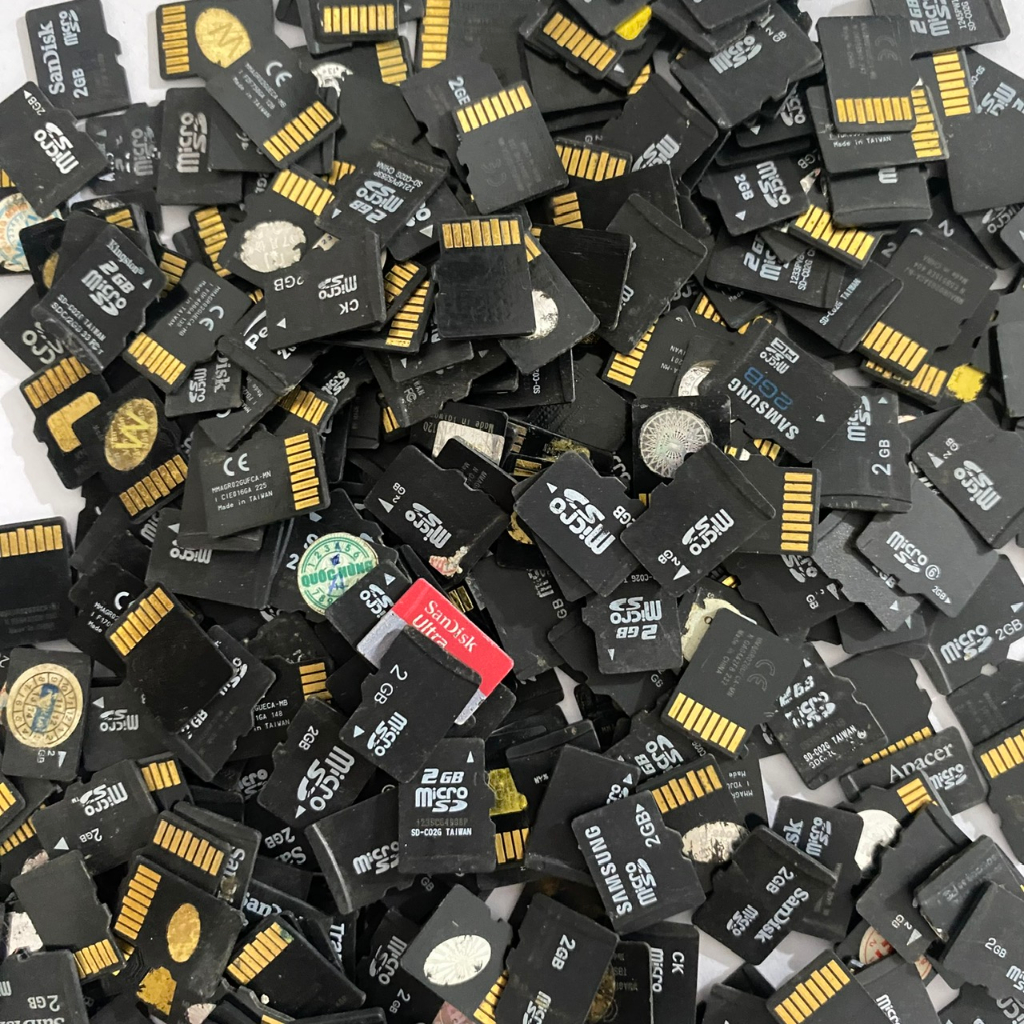 Thẻ nhớ cũ 1gb,2gb,4gb,8gb,16gb,32gb chính hãng bóc máy. Cam kết đúng dung lượng giá tốt nhất.