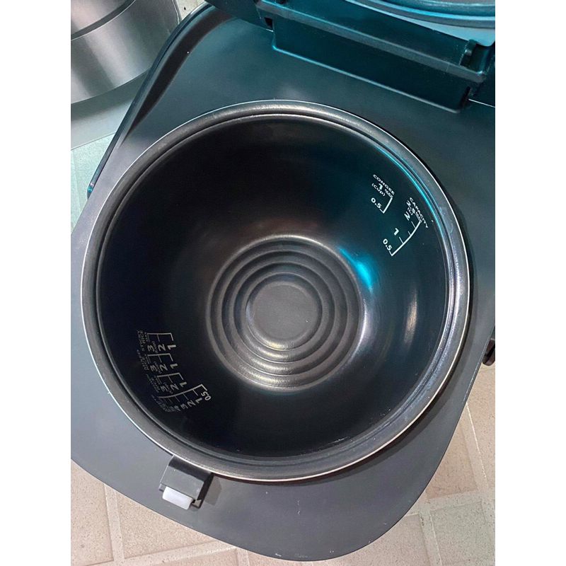 Nồi cơm cao tần Toshiba 1 lít RC-10IP1PV