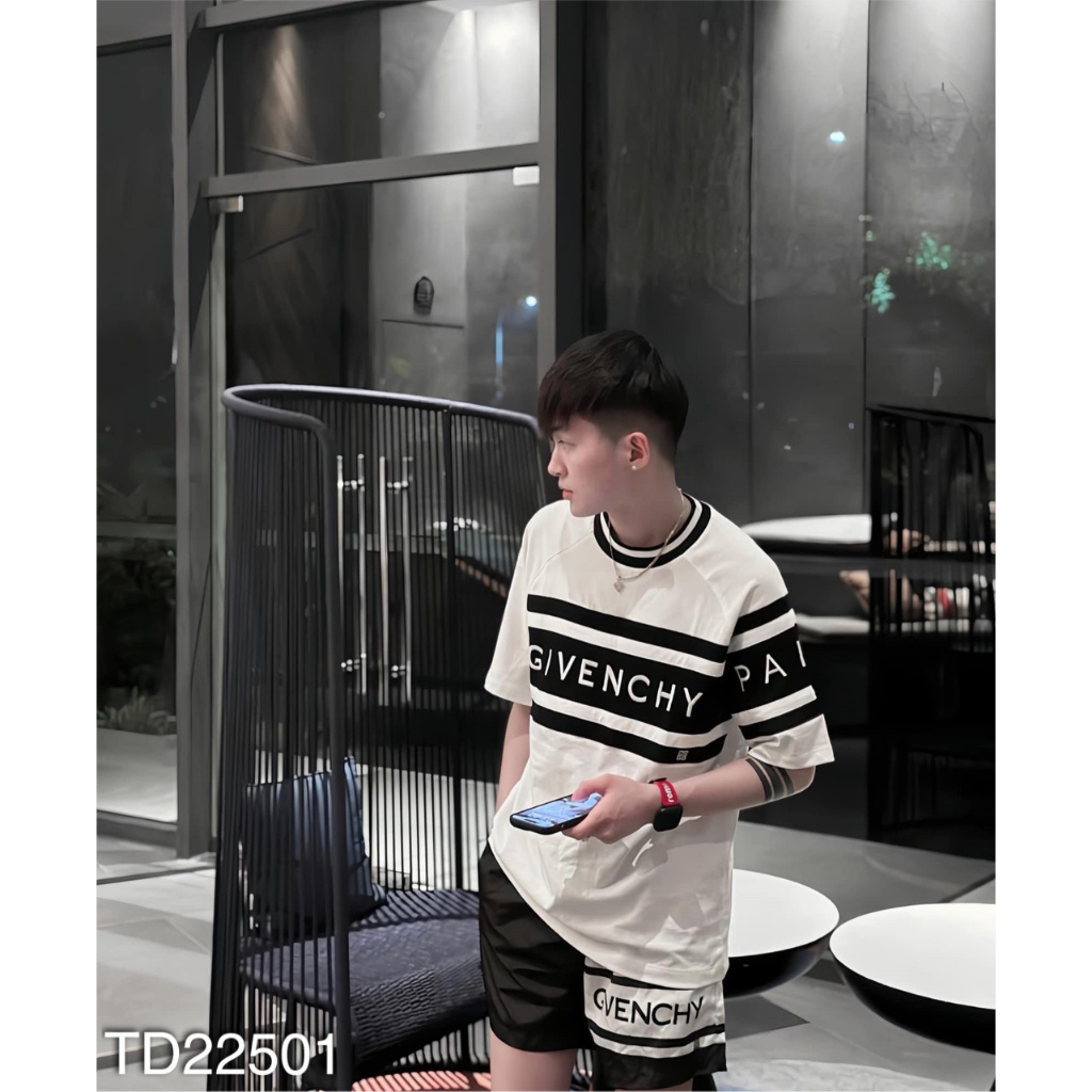 Áo Thun Nam Cotton In Chữ Ngang Ngực G.V.C Cao Cấp, Áo Phông Nam In Logo Ngực Siêu Hot