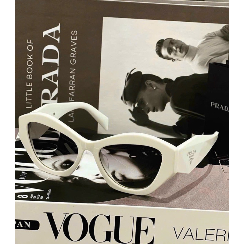 Kính Hiệu PRAD A Xếch Mèo Đa Giác Góc Cạnh Siêu Hot SIÊU PHẨM