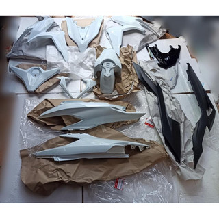 Dàn áo vario click 125 2018 - 2022 màu trắng 11 món