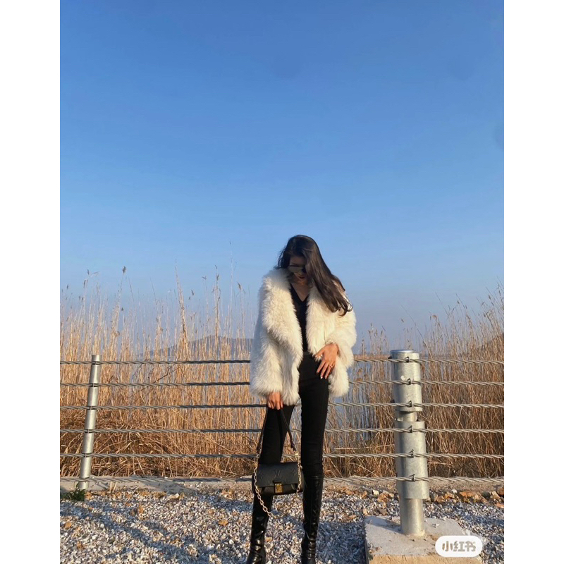 Túi Xách Lou. is Vui. Ttion favorite Size 24cm Màu Đen