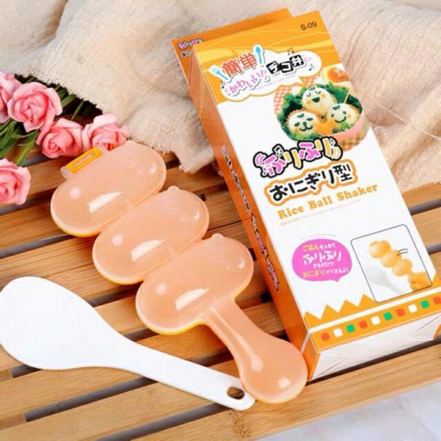 Bộ khuôn lắc cơm tạo hình cơm nắm cho bé ăn dặm kèm thìa