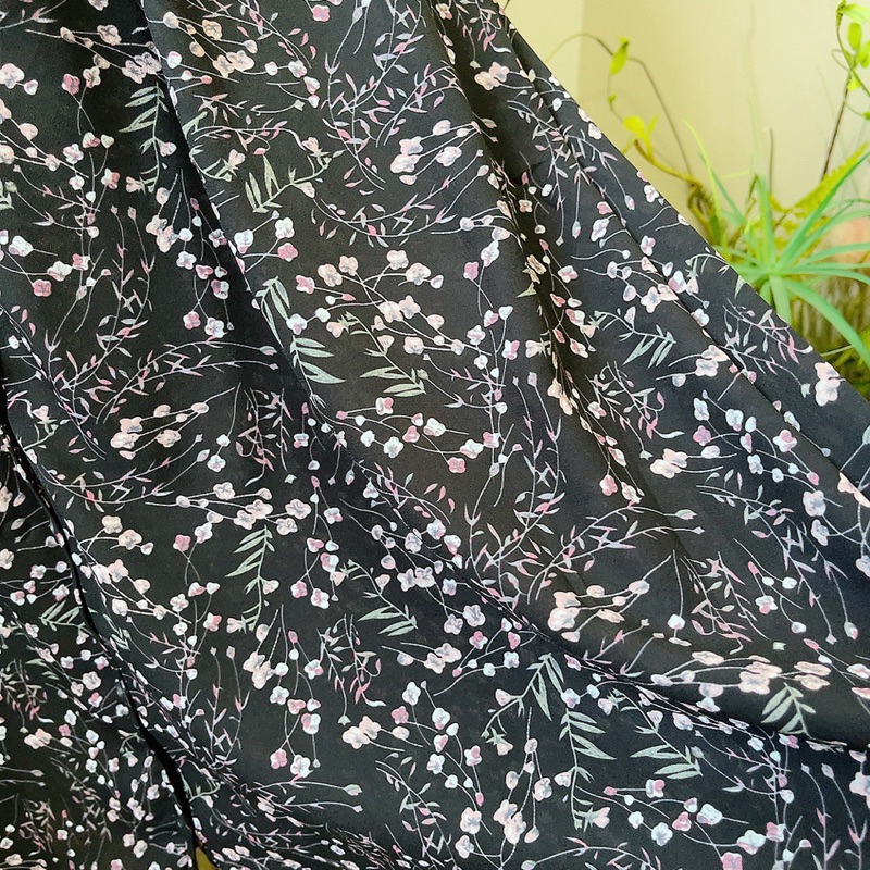 Đầm midi đen hoa nhí Nhật