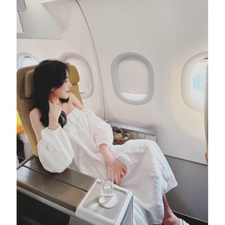 váy trắng trễ vai