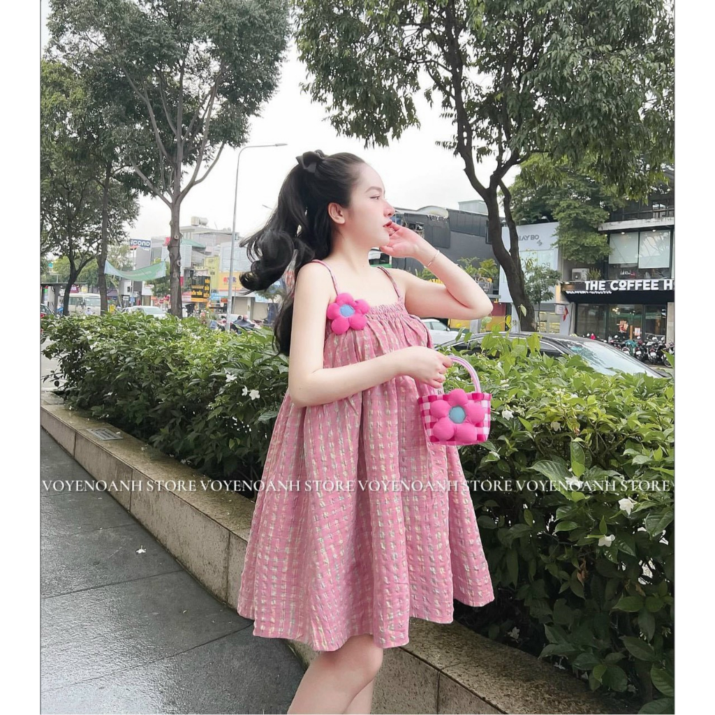 [New Sales 2024] Đầm Babydoll 2 Dây Kẻ Sọc Hồng Đính Hoa Nổi From Ngắn Mini Mặc Dễ Thương