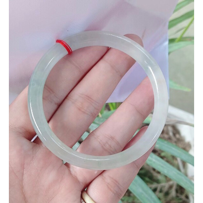 Vòng bản liền phi thuý chất  băng