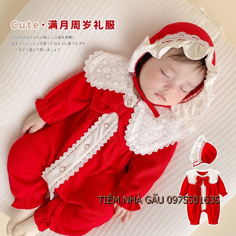 Body đỏ cổ ren nơ dài chân tay vlinder kèm mũ cho bé gái xinh xắn