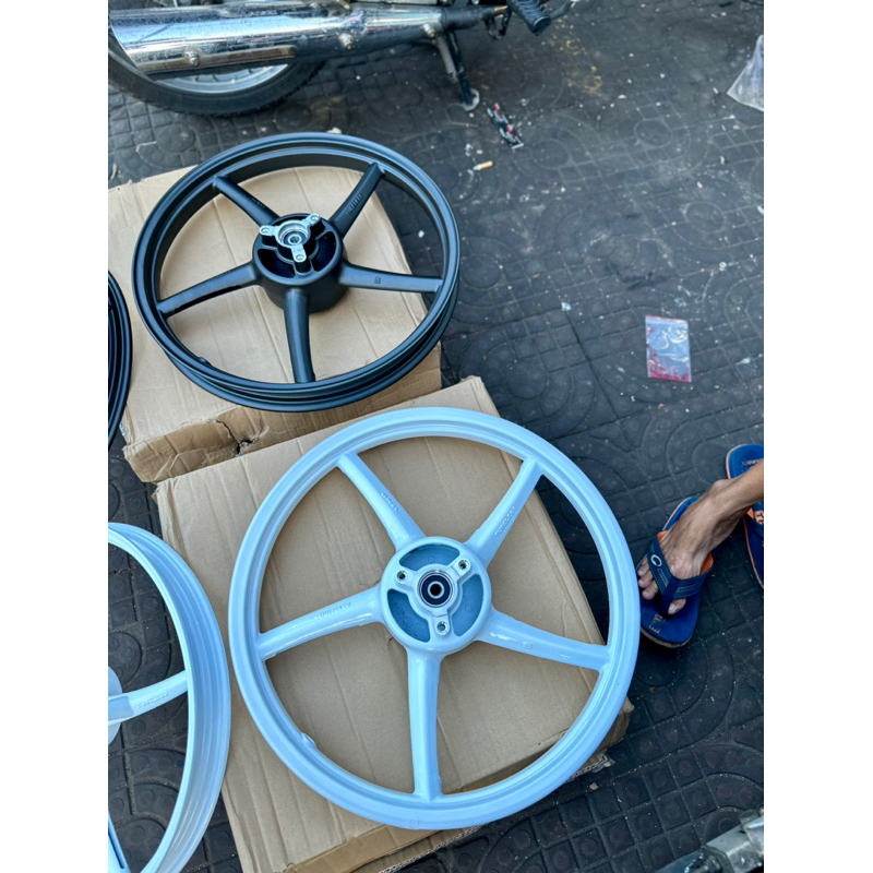 Mâm AT Racing 5 Cây Raider Satria 1.4 1.6