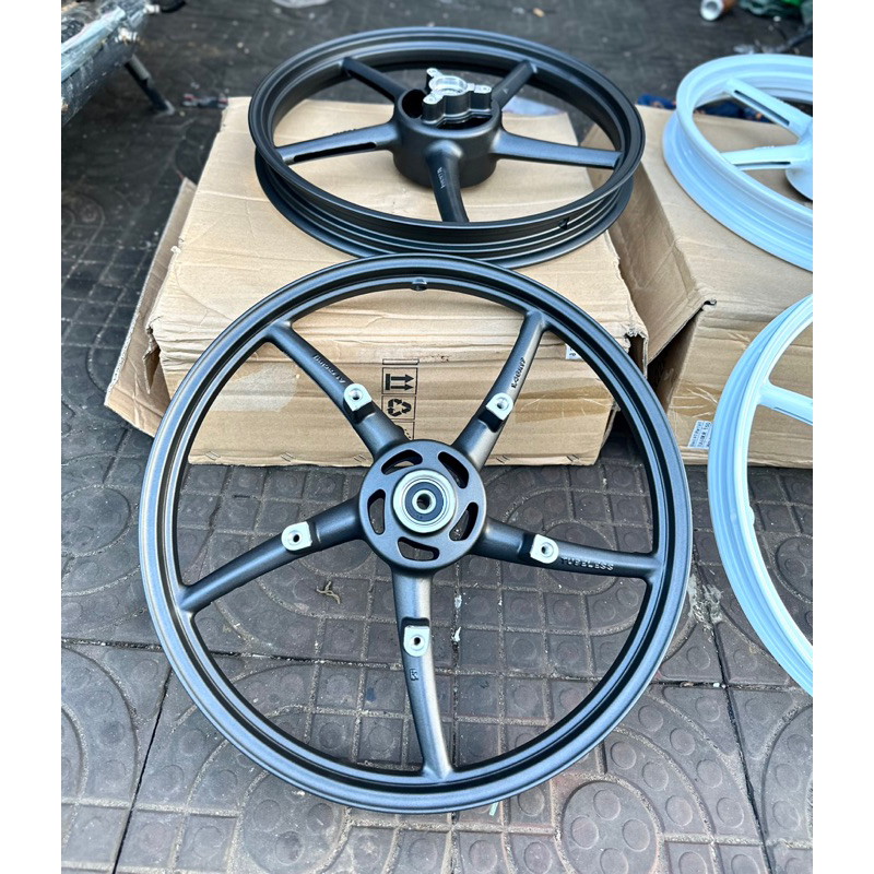 Mâm AT Racing 5 Cây Raider Satria 1.4 1.6