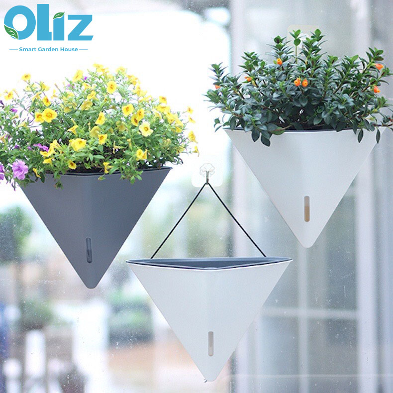 Chậu cây treo tường hình kim tự tháp Oliz-K104. Chậu trồng cây thông minh tự tưới nước
