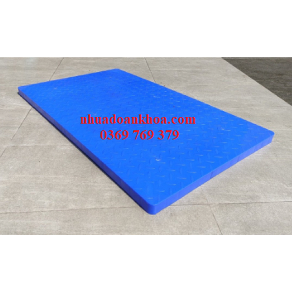 Pallet (miếng) nhựa bít mặt không chân để kê đồ 60x100 cm