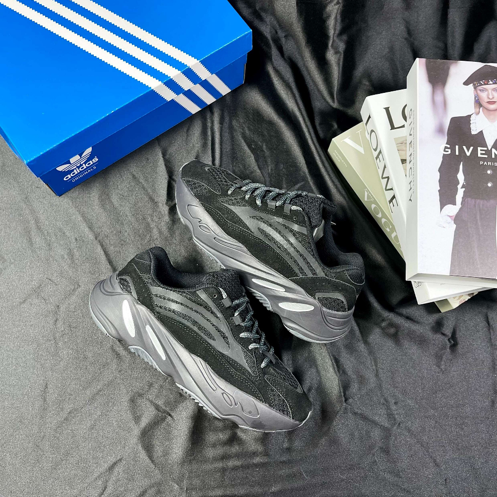 Giày Thể Thao Yz700 STT Đen Phản Quang Full Box Hàng Cao Cấp. Nghĩa Đăng Sneaker