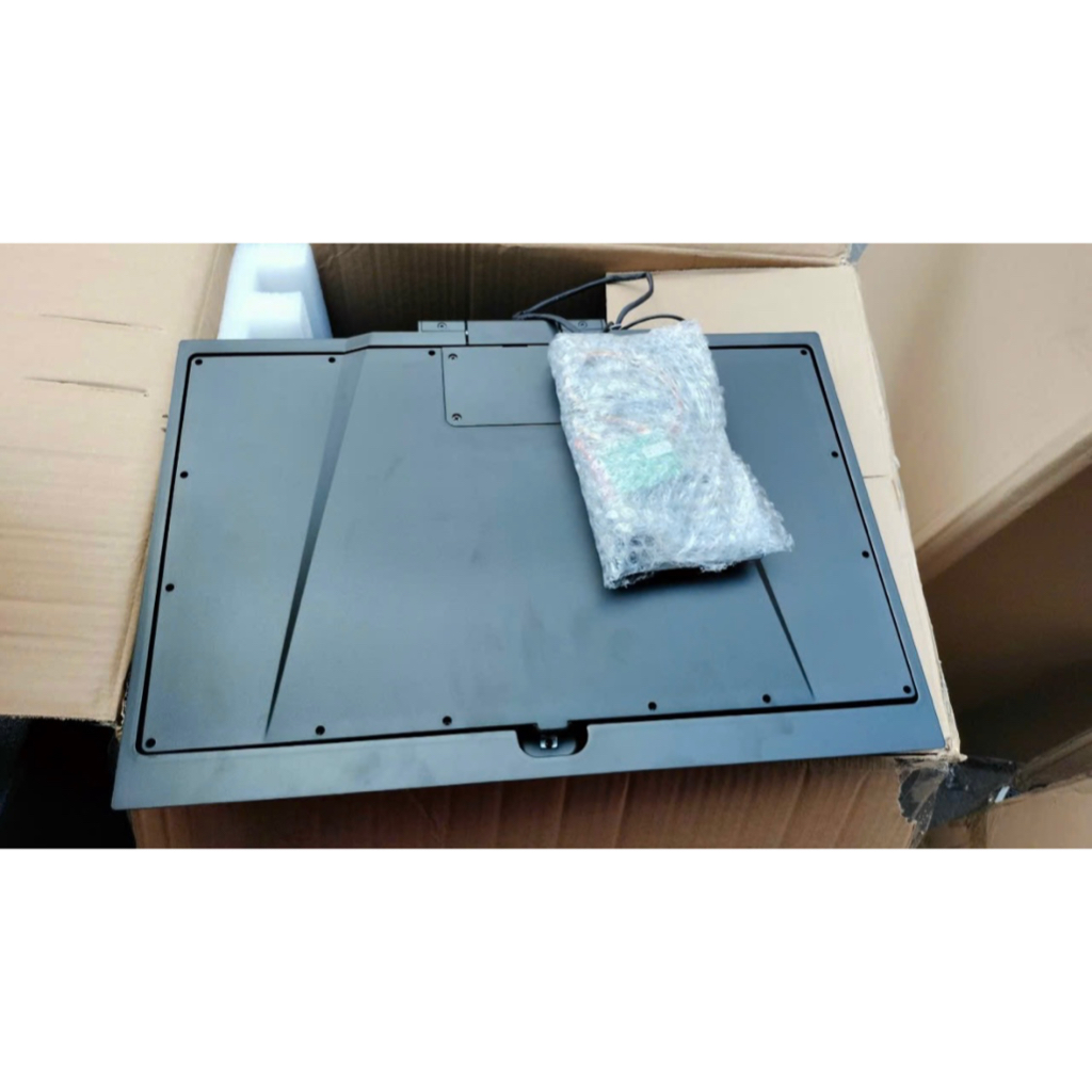Màn hình cảm ứng ráp loa kéo 19 inch android