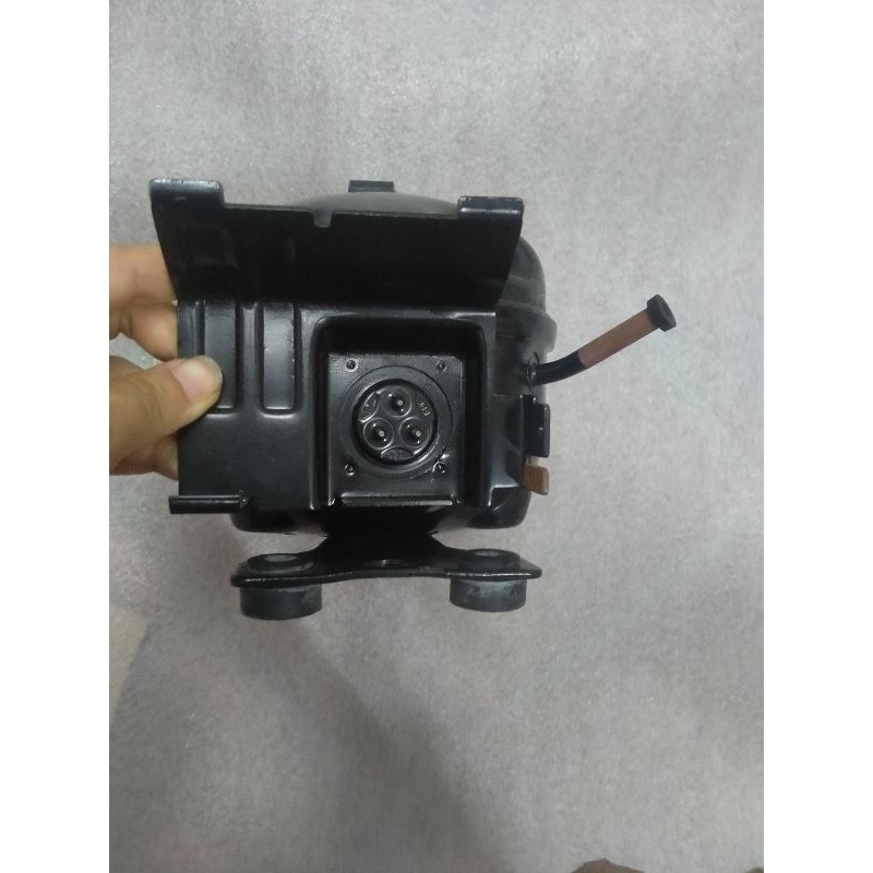 Block tủ lạnh Aqua VETZ110L