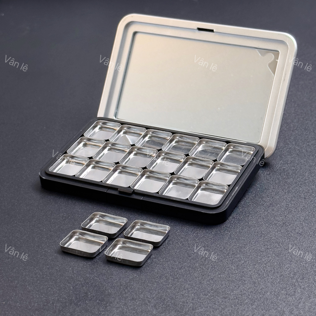 Khay hộp sắt đựng màu gel vẽ móng tay 18 ô