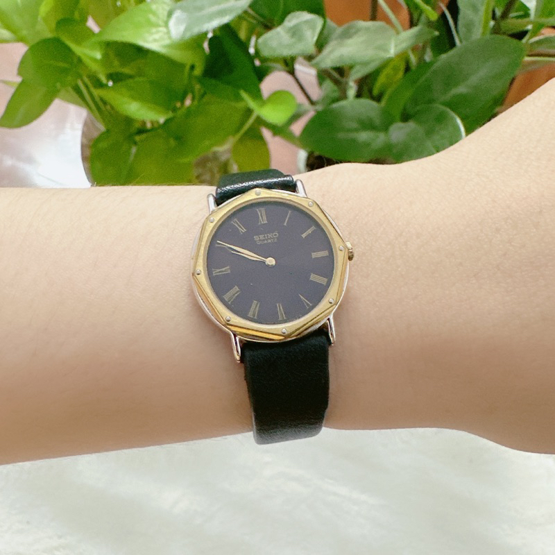 Đồng hồ nữ si nhật hiệu Seiko, mặt bát giác