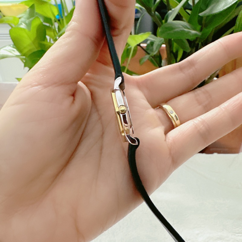 Đồng hồ nữ si nhật hiệu Seiko, mặt bát giác