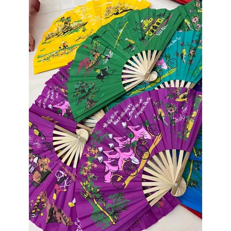 Quạt vải vẽ tay phong cảnh , áo dài Việt Nam - Quà tặng Việt Nam - fan