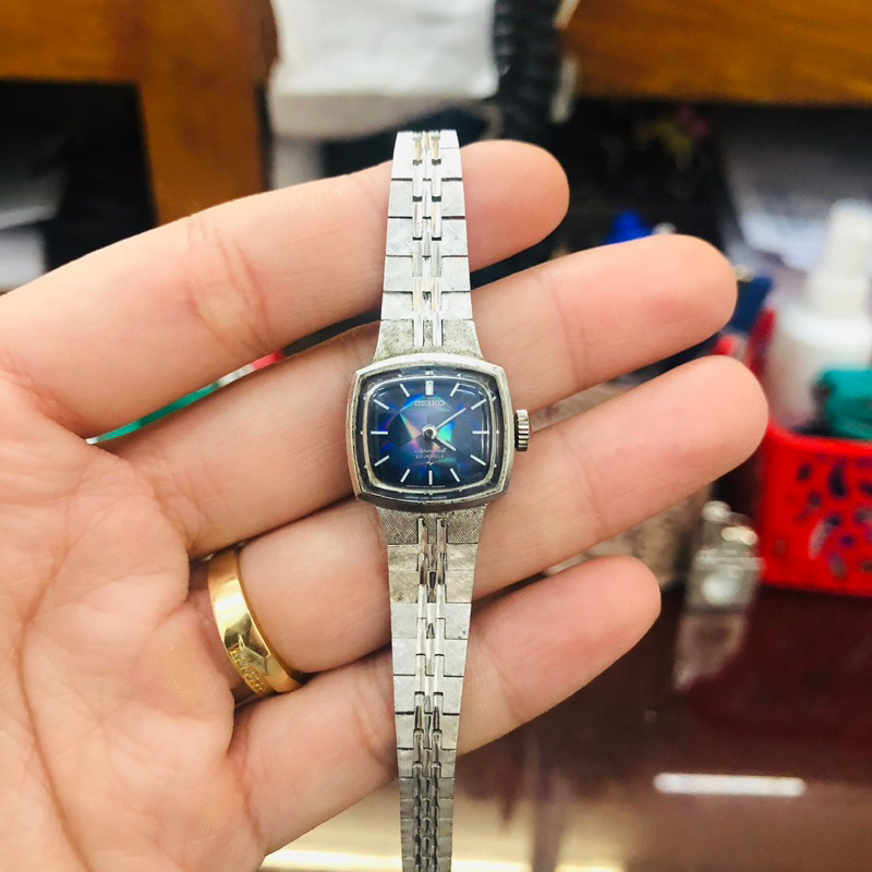 Đồng hồ nữ si nhật cơ cót lên dây hiệu Seiko, dây khoá zin