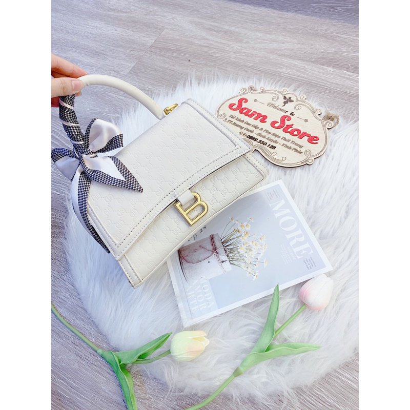 Túi xách nữ dáng cong khuy chữ B-tặng kèm khăn lụa