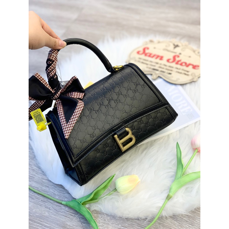 Túi xách nữ dáng cong khuy chữ B-tặng kèm khăn lụa