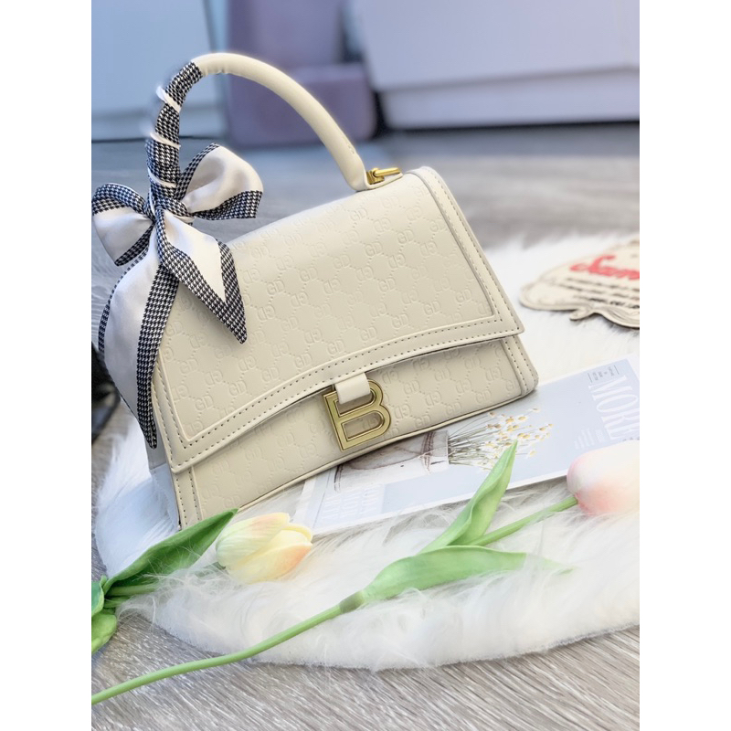 Túi xách nữ dáng cong khuy chữ B-tặng kèm khăn lụa