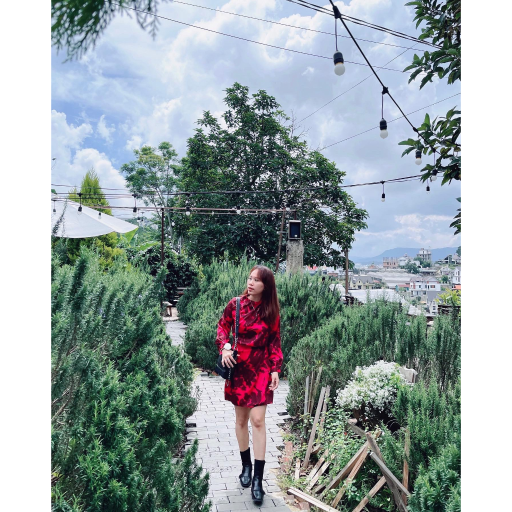 (HÀNG SẴN - HÌNH THẬT) Đầm dáng mini cổ cao tay dài, phối màu xinh xắn - Váy có chiết eo che khuyết điểm